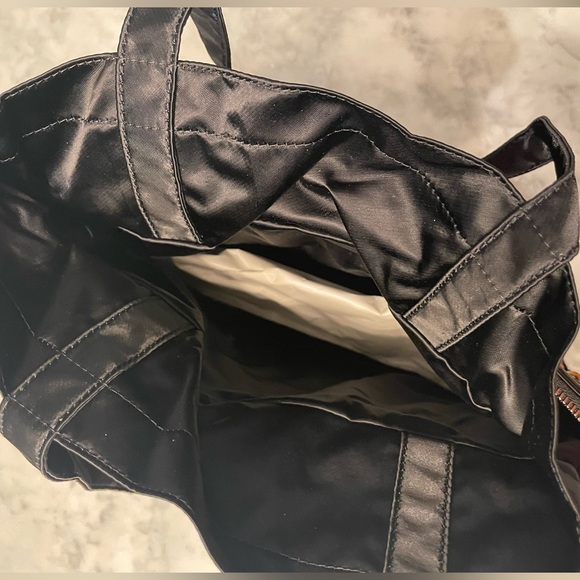 BNIB Chanel black grosgrain nylon foldable tote/clutch quilted gold brand new - Picture 7 of 16